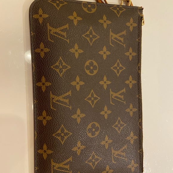 Authentic Louis Vuitton Pochette - Picture 7 of 13
